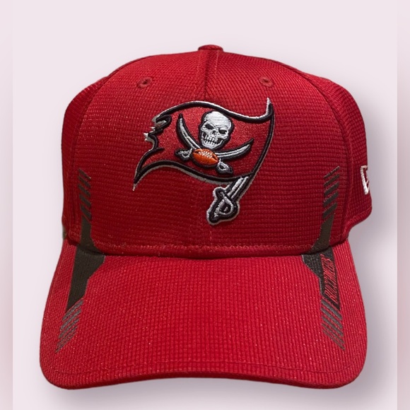 New Era - Tampa Bay Buccaneers Fitted - M/L - Picture 1 of 4